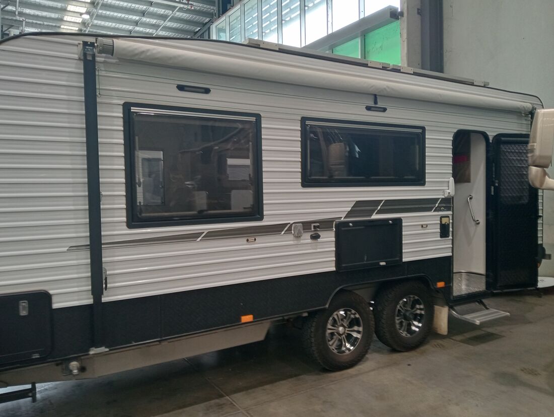 2013 Crusader Muskateer