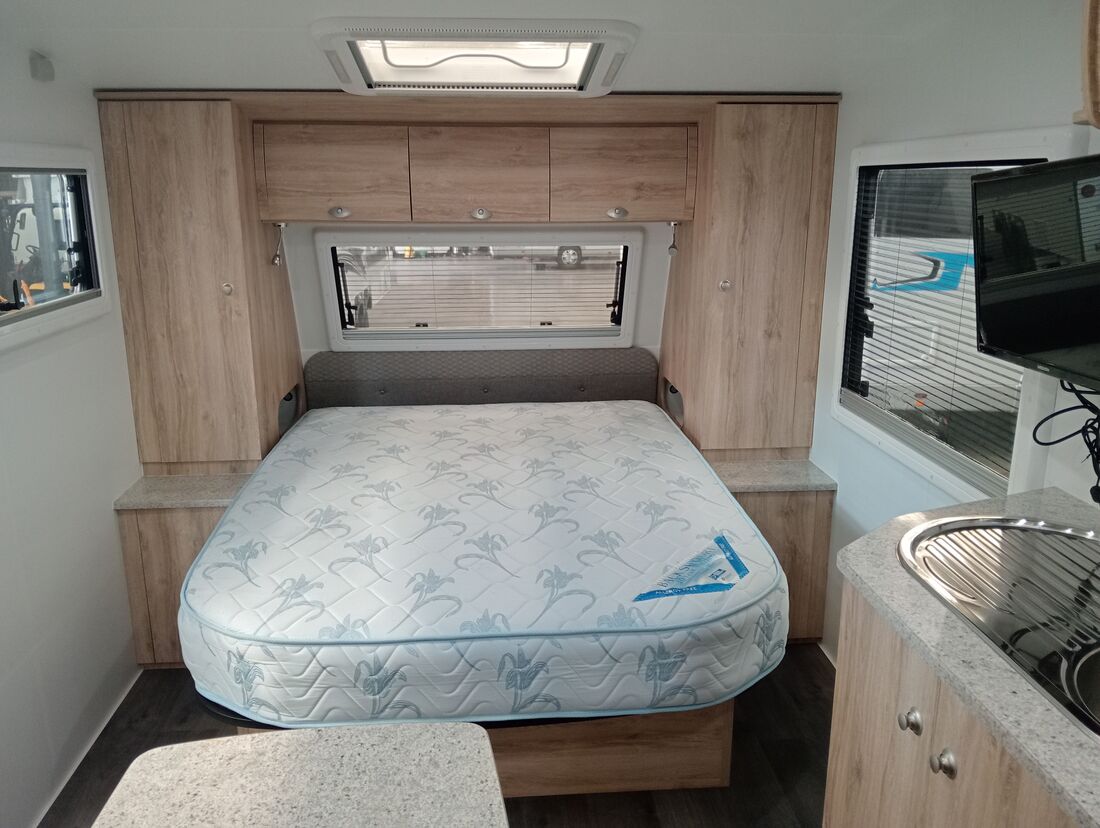 2020 AVAN Aspire 555 HT bunk