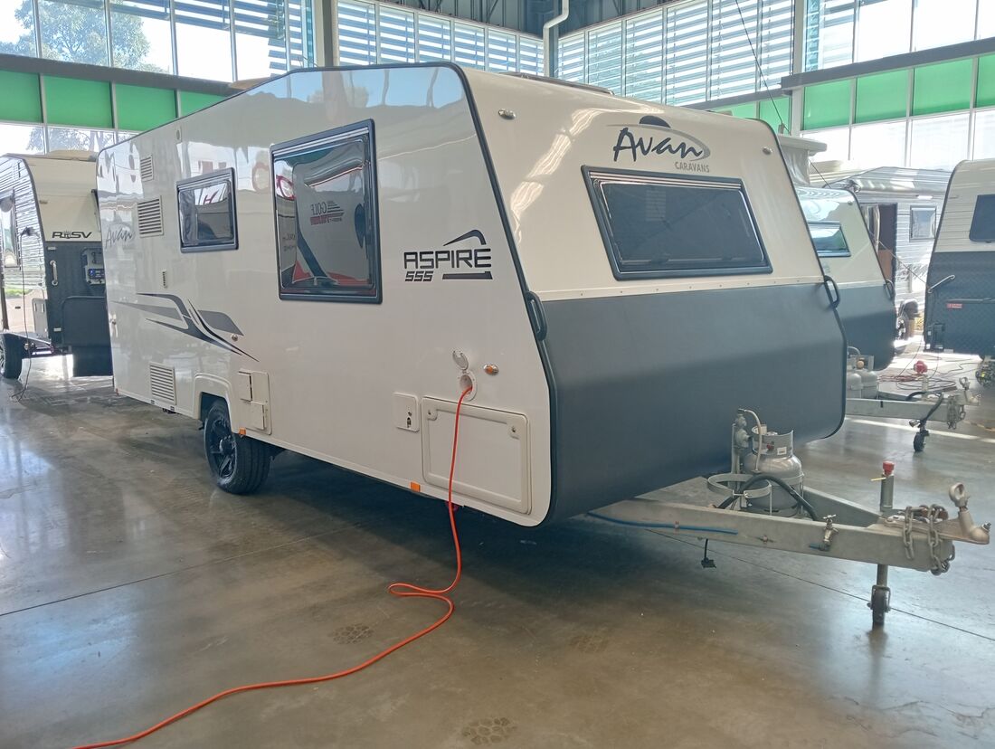 2020 AVAN Aspire 555 Ht bunk