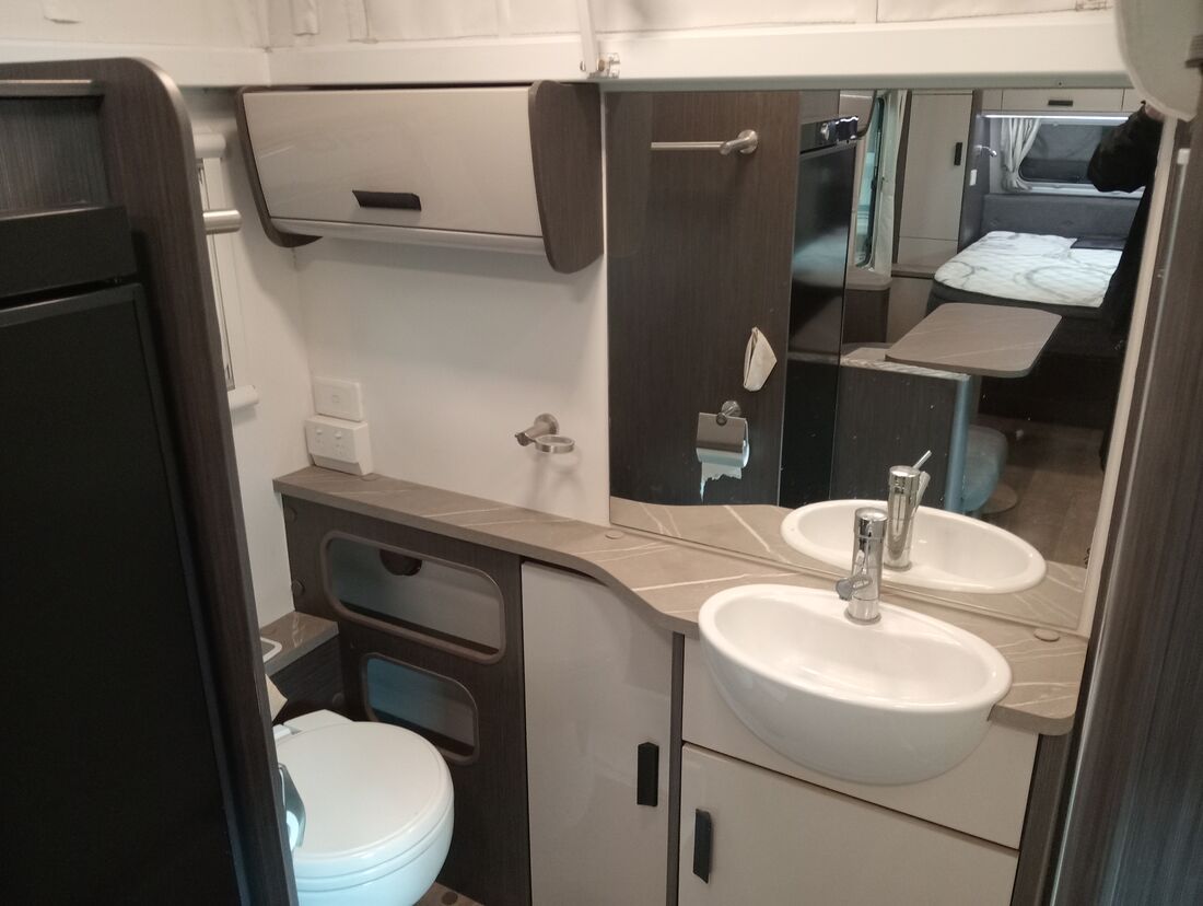 2020 Jayco Journey 1755 8 DX