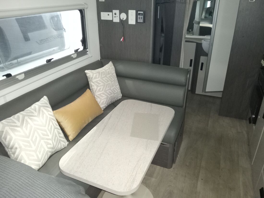 2021 Jayco Journey 1755 8