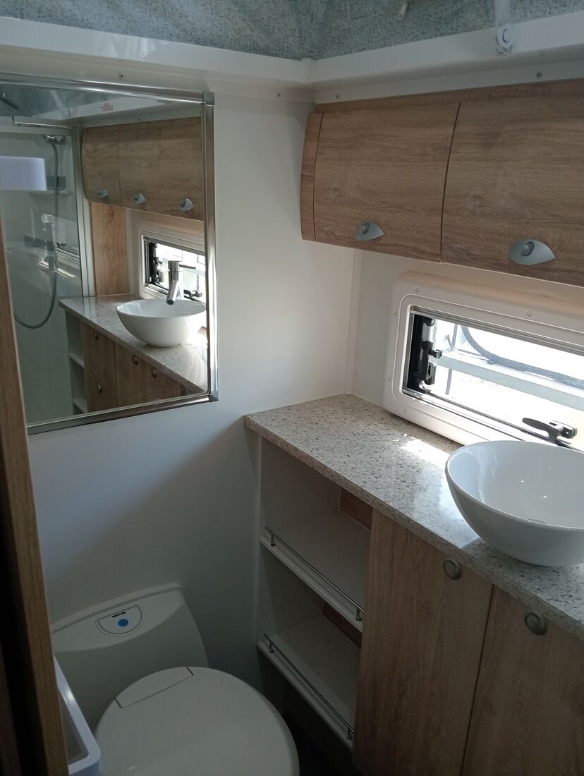 2019 AVAN Aspire 555PT