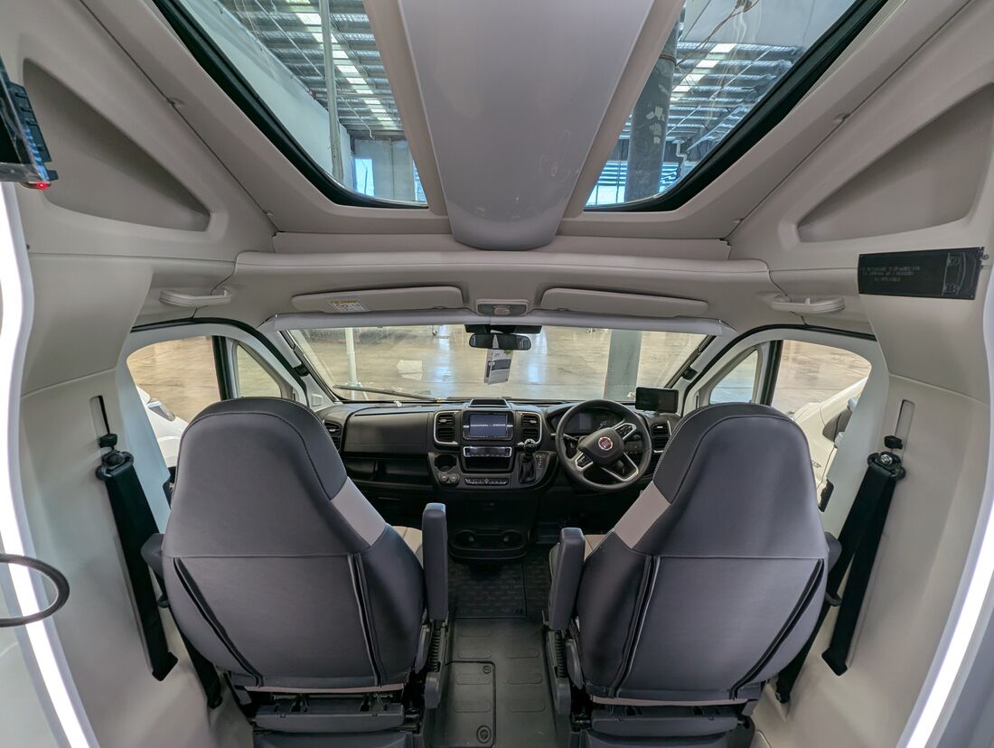 2024 Avan Ovation M10