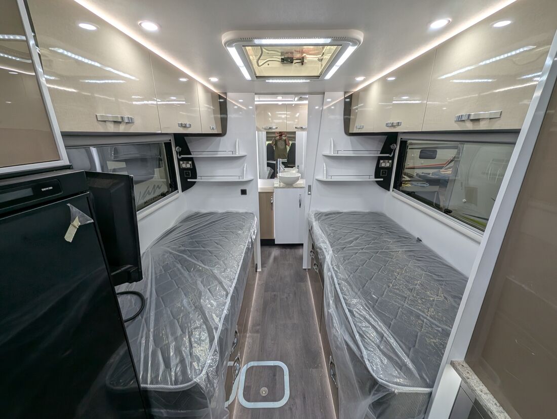 2024 Avan Ovation M10
