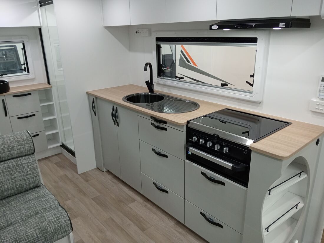 2025 AVAN Aspire 572 HT