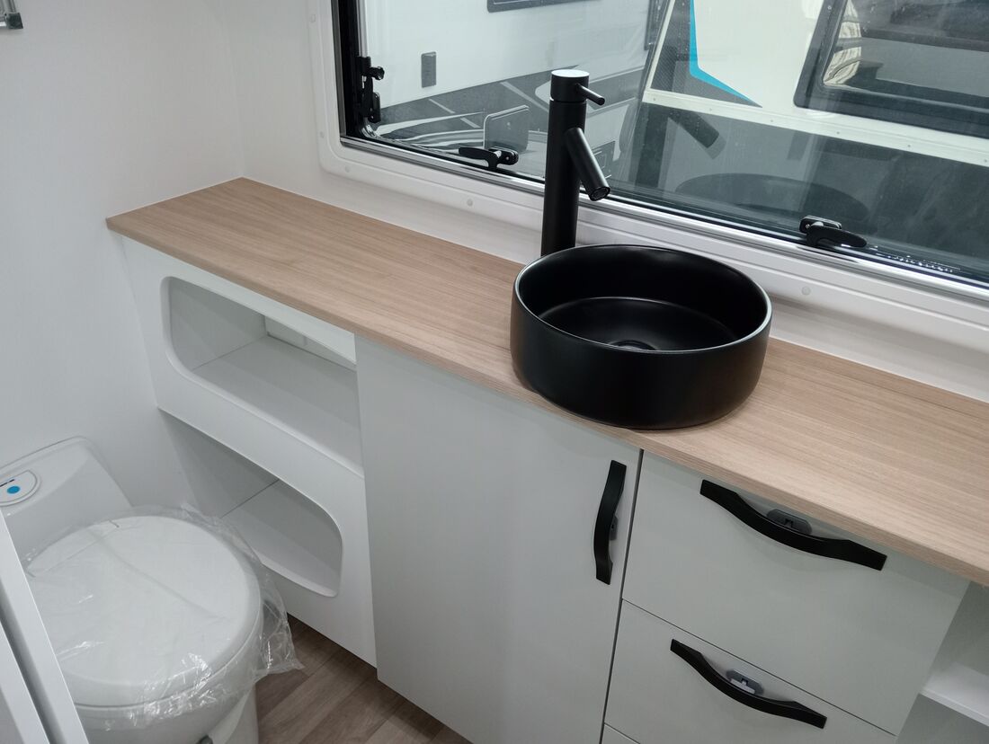 2025 AVAN Aspire 572 HT