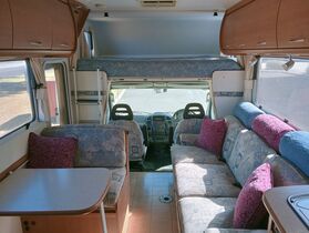 2005 Winnebago Free Spirit