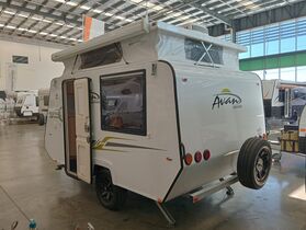 2019 AVAN Aspire 402 Pop Top