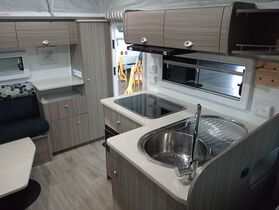 2020 ASPIRE 484 Pop Top