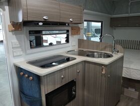 2020 ASPIRE 484 Pop Top