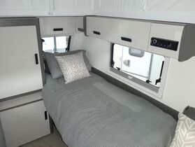 2021 Jayco Journey 1755 8