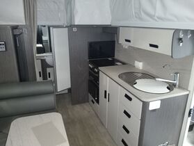 2021 Jayco Journey 1755 8