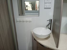 2022 AVAN Aspire 499 Bunk