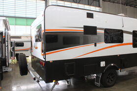 2023 GOLF Tourer 556 HT