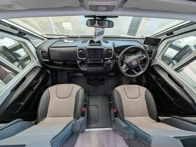 2024 Avan Ovation M10
