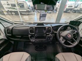 2024 Avan Ovation M10