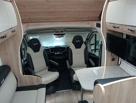 2024 OVATION M7 C CLASS