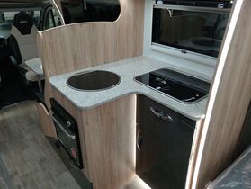 2024 OVATION M7 C CLASS