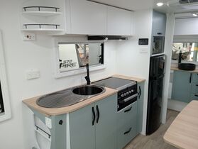 2025 AVAN Aspire 555HT