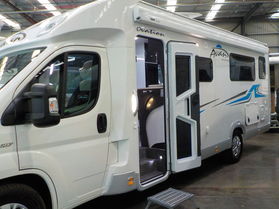 Avan Ovation M10 B-Class